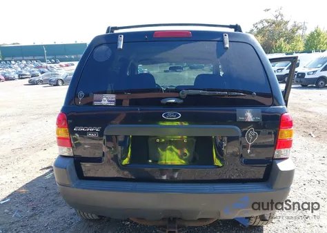 2004 Ford Escape Xlt из США, поврежденный, VIN 1FMYU93174KB87906